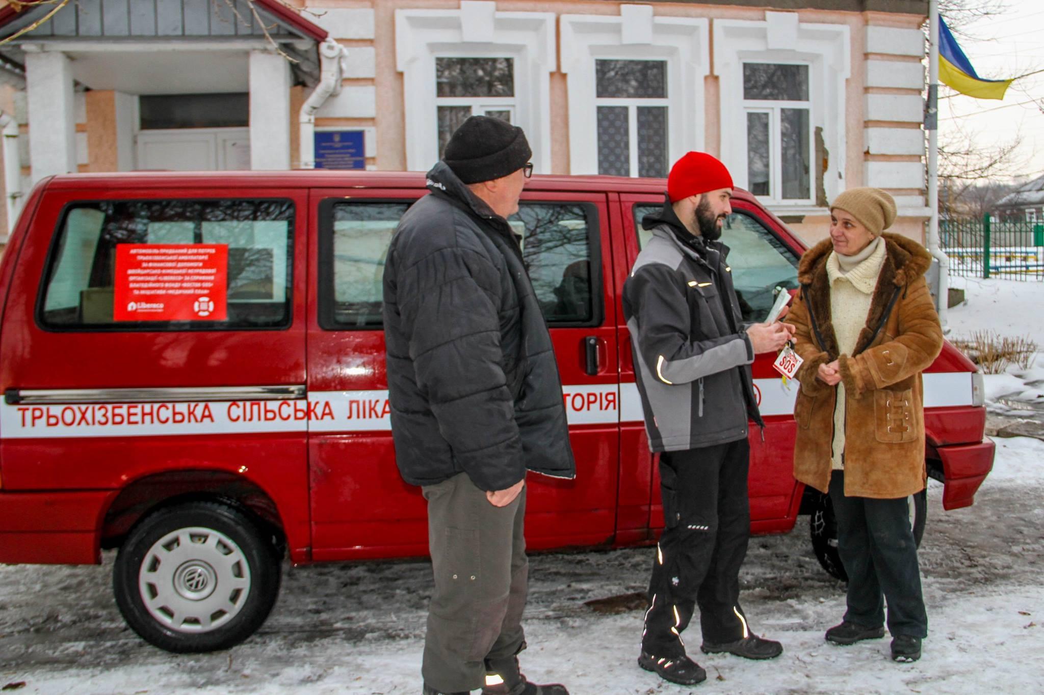 Übergabe des Krankenwagens für Trjochisbenka